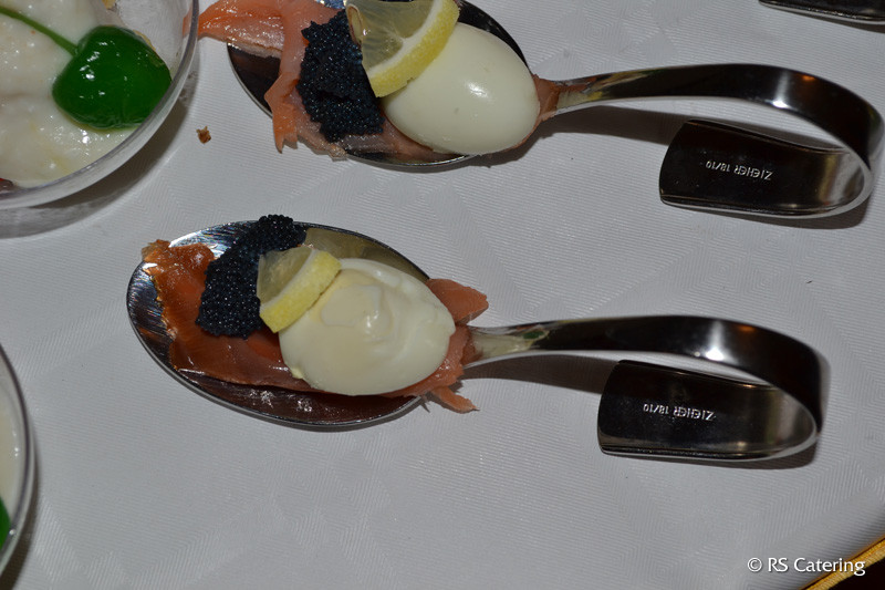 losos-s-kaviarem-a-krepelcim-vajickem-1361109115